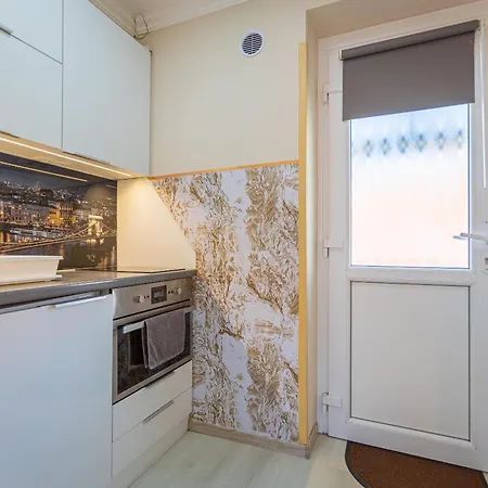 Iranyi Apartment
